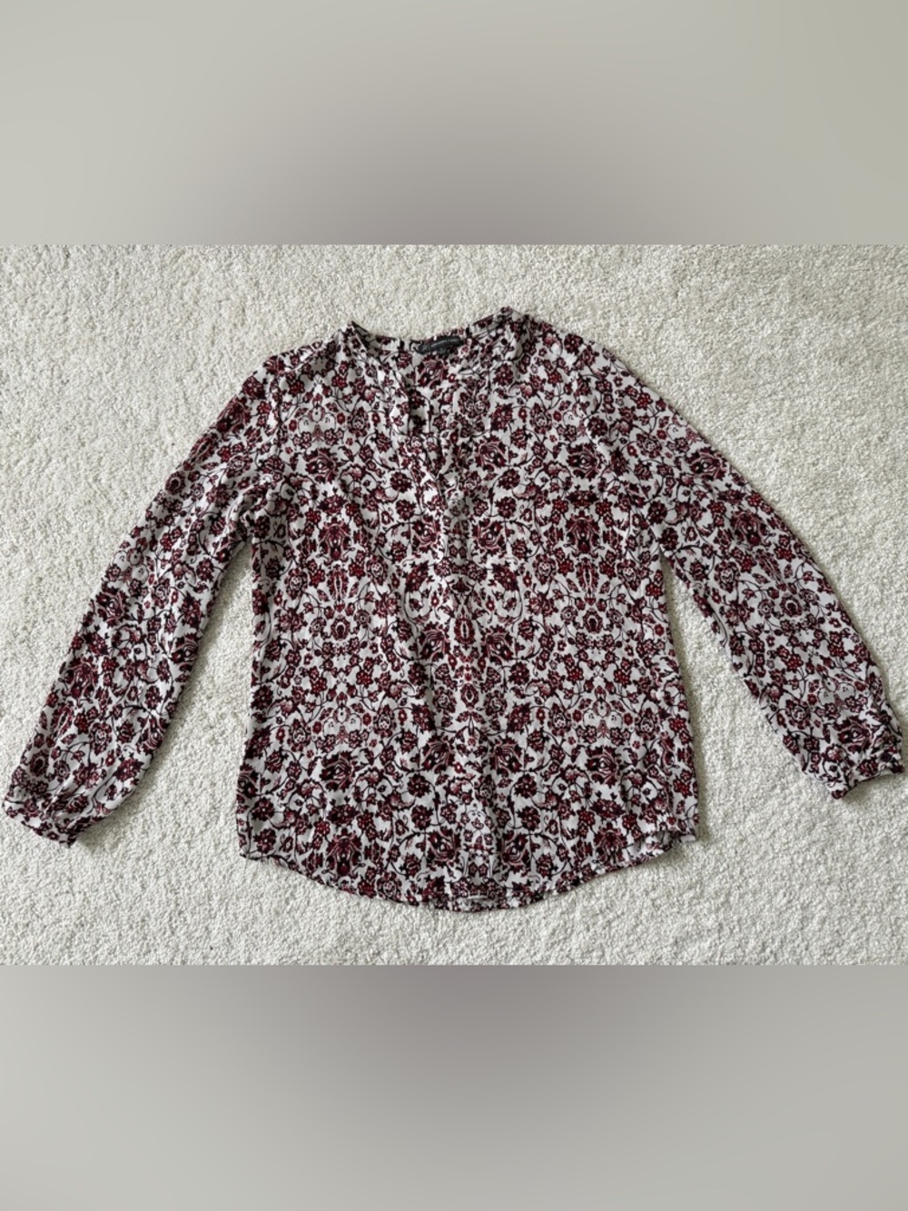 Adrianna Papell Burgundy and Cream Floral V-neck Blouse Shirt - women small